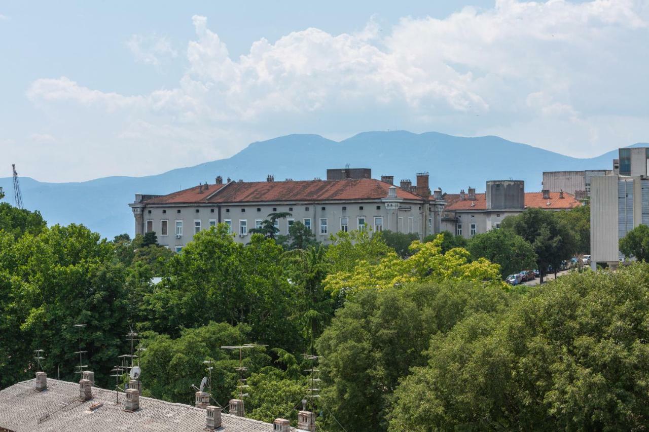 Deluxe Apartment Marina With A Private Parking Rijeka Ngoại thất bức ảnh